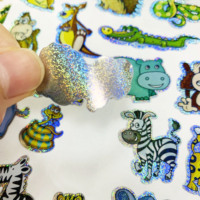 Autocollant d'animal de dessin animé 3D personnalisé pour l'éducation des enfants, autocollant auto-adhésif imperméable en PET/PVC/PC, autocollants découpés à la forme holographiques
