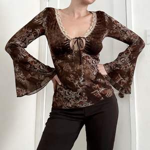 เสื้อท่อนบนสำหรับผู้หญิง ผ้าวิสโคส โพลีเอสเตอร์ แขนบาน แต่งลูกไม้ เสื้อถักเนื้อนุ่ม ความหนาปานกลาง ลายพิมพ์ - Product Image 3