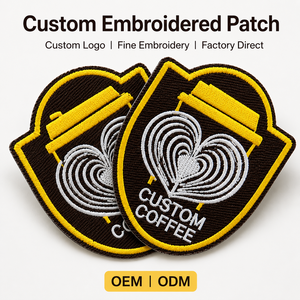 Maßgefertigter Kaffeetassen-Aufnäher mit Herzlinien-Design in Braun-Gelb, Stoff-Abzeichen für Café-Uniformen und Taschen, Großhandel-Hersteller - Product Image 1