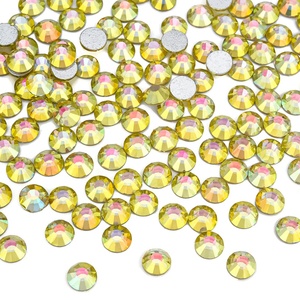 OLeeya Magic Jonquil 1440 pièces Strass en cristal scintillant à dos plat, pierres décoratives pour nail art et accessoires - Product Image 2