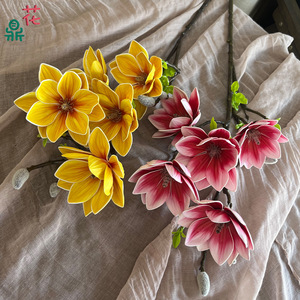 Fleur artificielle en soie EVA Magnolia réaliste pour décoration de mariage, de maison et ornement de Noël - Product Image 2