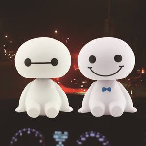 Jouets de Robot en plastique de dessin animé mignon secouant la tête poupée décoration automobile tableau de bord intérieur de voiture jouets tête de Bobble ornement de voiture - Product Image 1