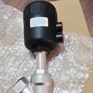 Válvula tipo Y normalmente cerrada de efecto simple, construcción completa de acero inoxidable, puerta neumática, cabeza de plástico, rosca BSPT - Product Image 1