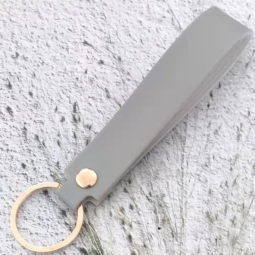 Neue Leder Schlüssel bund Halter Ring Riemen Schlüssel für Männer Frauen Benutzer definierte Logo Promotion Geschenk Leder Schlüssel anhänger Schlüssel ringe Charms