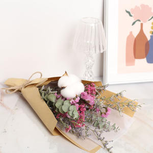 Bouquet de fleurs séchées personnalisé fait main : Myosotis, roses, marguerites, tournesols – Cadeau pour petite amie - Product Image 1