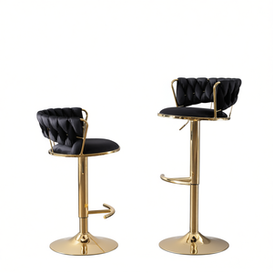 Ensemble de 2 tabourets de bar en velours noir, siège pivotant réglable en hauteur, cadre doré, design contemporain, mobilier commercial - Product Image 1