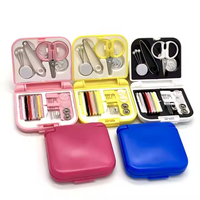 Kit de couture carré personnalisable, mini portable, pour voyage, hôtel, maison, avec aiguilles, fils et boutons