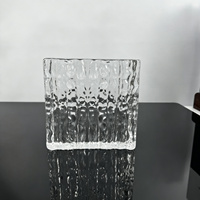 Bloc de verre décoratif premium à motif ondulé pour la construction de cloisons intérieures modernes dans les maisons
