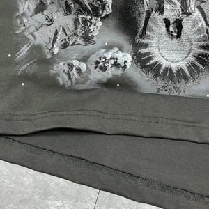 Fabricant de T-shirts thermiques en coton personnalisés, T-shirt graphique surdimensionné respirant imprimé sérigraphié vintage pour hommes, délavé à l'acide - Product Image 3