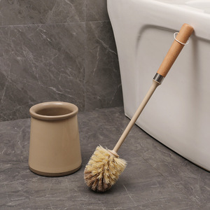 Ensemble de brosses de toilette avec base, manche long en bois, poils en fibre de coco, boucle de suspension pour le nettoyage de la salle de bain - Product Image 1