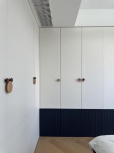 Nouvelle Armoire en Bois Moderne et Simple pour Chambre à Coucher, Grande Capacité, Design Durable et Écologique, Nouveauté en Promotion - Product Image 3