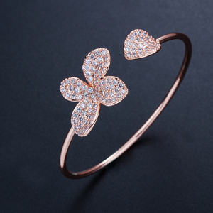 Bracciale a Polsino Aperto Regolabile alla Moda in Ottone <span class=keywords><strong>Argento</strong></span> e Oro Rosa con Zirconi e Fiori, Gioiello da <span class=keywords><strong>Donna</strong></span>, Idea Regalo - Product Image 3