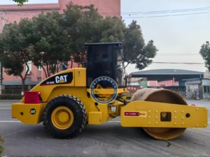 รถบดถนนมือสอง Cat CS683E ราคาโรงงาน สภาพดี พร้อมใช้งาน Caterpillar CS-533E CS-563D CS58 - Product Image 2