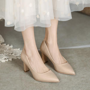 Chaussures à talons hauts à bout pointu pour femmes, en cuir, décontractées, d'été, motif uni, <span class=keywords><strong>petit</strong></span> <span class=keywords><strong>talon</strong></span>, logo avant, pour robe longue - Product Image 5