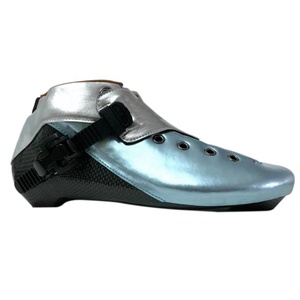 Patins à roulettes en ligne professionnels de haute qualité entièrement en fibre de carbone, faits à la main, avec empeigne en cuir - Product Image 2