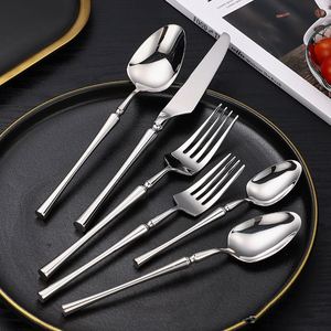 Cuchillo y Tenedor de Metal de Lujo Creativos Chaodeli, Diseño Sólido para Filetes, Ideales para Fiestas, Característica Sostenible - Product Image 4