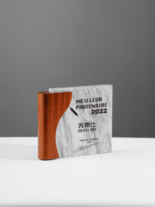 Livre en marbre en bois massif logo nordique créatif style technologie conception placement <span class=keywords><strong>de</strong></span> décoration <span class=keywords><strong>de</strong></span> trophée personnalisé - Product Image 2