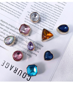 Charm per <span class=keywords><strong>Scarpe</strong></span> di Lusso con Taglio Diamantato, Decorazioni in Metallo e Cristallo per Clog, Accessori Personalizzati Fai-da-Te per Sandali da Donna alla Moda - Product Image 6