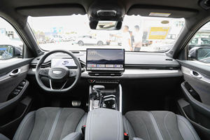 Voiture chinoise Geely Preface 1.5 l automatique conduite à gauche essence berline 2024 2025 2026 Geely 0KM voitures neuves d'occasion à vendre - Product Image 6