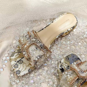 Sandales à talons ultra hauts pour femmes, en satin et cuir verni, ornées de strass, à bout ouvert, avec bride, pour l'hiver, sexy, pour les soirées en boîte de nuit - Product Image 2