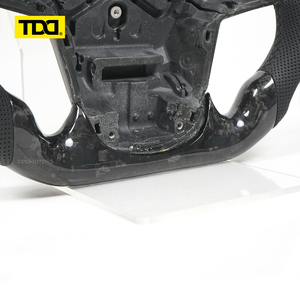 Volante Deportivo TDD de Fibra de Carbono con LED Real, Compatible con TOYOTA SUPRA - Product Image 5