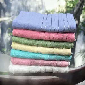 Juego de 8 Toallas de Baño Completas 100% Algodón con Borde - Product Image 4