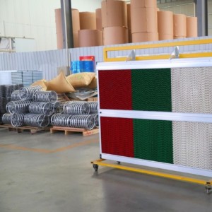 Panel <span class=keywords><strong>de</strong></span> Refrigeración <span class=keywords><strong>de</strong></span> Papel Kraft con Estructura <span class=keywords><strong>de</strong></span> Panal <span class=keywords><strong>de</strong></span> Abeja que Crea Zonas Confortables para Ovejas y Cabras - Product Image 2