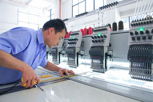 High Speed Multi Head <strong>Commercial</strong> <strong>Embroidery</strong> <strong>Machine</strong> Flat <strong>Embroidery</strong> <strong>Machines</strong> <strong>Embroidery</strong> Computer <strong>Machine</strong> - Product Image 4