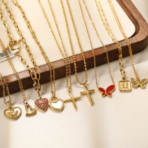 Collares de Joyería Personalizados al por Mayor de Acero Inoxidable con Baño de Oro de 18k, con Colgantes de Mariposa, Perla, Cruz y Corazón para Mujer - Product Image 3