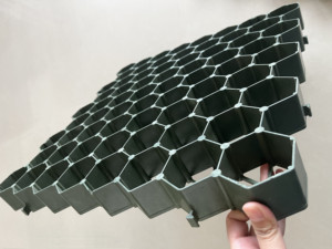 Grilles de stabilisation de <span class=keywords><strong>gravier</strong></span> vert de 50mm grille de verrouillage pour allées de grille de <span class=keywords><strong>gravier</strong></span> <span class=keywords><strong>en</strong></span> <span class=keywords><strong>nid</strong></span> <span class=keywords><strong>d</strong></span>'<span class=keywords><strong>abeille</strong></span> de <span class=keywords><strong>gravier</strong></span> - Product Image 2