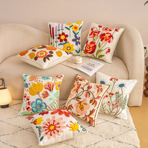 Sarung Bantal Bordir Pastoral, Sarung Bantal Dekoratif dengan Ritsleting, Desain Estetis Lucu, Sarung Bantal Boho yang Nyaman - Product Image 1