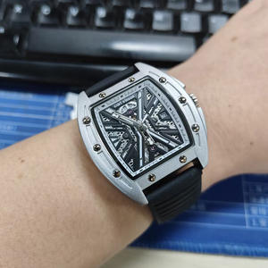 Nuevo reloj mecánico para hombre con forma de tonneau, esqueleto, fondo transparente, resistente al agua, luminoso, elegante reloj de pulsera - Product Image 5