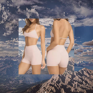 ชุดออกกำลังกาย 3 ชิ้น เสื้อชั้นในโยคะพิมพ์ลายระบายอากาศน้ำหนักเบาสำหรับผู้หญิงพร้อมกางเกงขาสั้น แห้งเร็ว เหมาะสำหรับฟิตเนสและกิจกรรมกีฬา พร้อมโลโก้แบบกำหนดเอง - Product Image 3