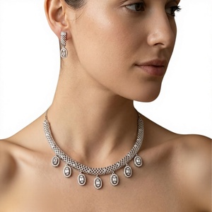 Ensemble collier et boucles d'oreilles en laiton plaqué argent de qualité supérieure avec zircon CZ, cadeau de fiançailles, de mariage, pour femme, tendance, à porter en soirée - Product Image 2