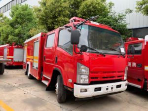 Camion de pompiers fiable de 5 tonnes avec réservoir d'eau, pompe et lance réglable pour la protection incendie des communautés urbaines - Product Image 4