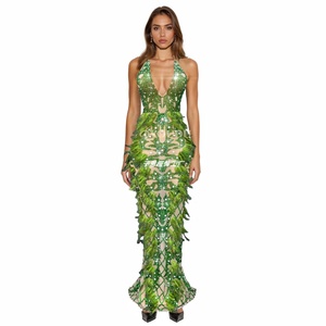 Abito da Sera Lungo con Collo Quadrato, Schiena Scoperta, Decorato con Strass e Piume, per Red Carpet e Cerimonie - Product Image 2