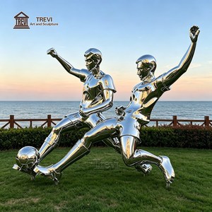 รูปปั้นกีฬาสแตนเลส |   รูปปั้นนักฟุตบอลขัดเงาแบบกระจก สำหรับตกแต่งสนามกีฬา สวน และลานกว้าง - Product Image 1