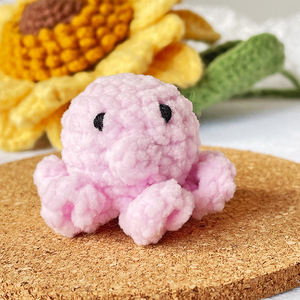<span class=keywords><strong>Mini</strong></span> Peluches Pieuvre au Crochet – Fil de Laine et Rembourrage en Coton Doux, Cadeaux d'Anniversaire Faits Main Adorables pour Enfants et Décoration Intérieure - Product Image 4
