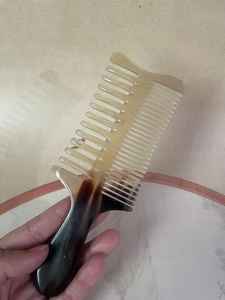 Accesorio Premium para el Cuidado del Cabello Hecho con Cuerno de Búfalo, Artesanía Natural para un Peinado Sostenible, Cabello Fuerte y Confortable - Product Image 5