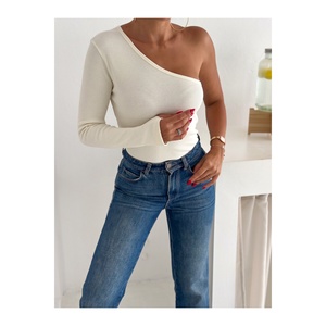 Blusa de Manga Larga con Hombros Descubiertos y Detalle de Dedo para Mujer - Product Image 6