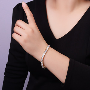 Pulsera de tenis de plata S925 con cristales de corte princesa, chapada en oro de 22K, engaste de canal, geométrica, unisex, de lujo, para uso diario - Product Image 2
