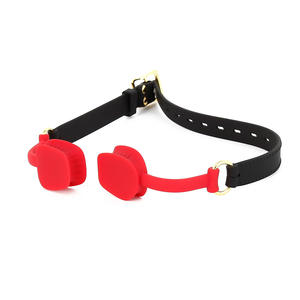 धर्म वयस्क सेक्स खिलौने महिलाओं के लिए लाल नरम सिलिकॉन मुंह स्टॉपर सुनहरे लॉक बंधन के साथ - Product Image 2