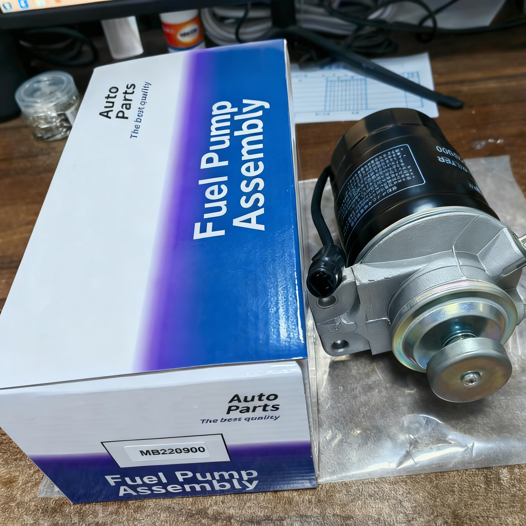 MB220900 High Quality Auto Parts Filter Base With Pump MB220900 MB554592 Diesel Pump Assy for Mitsubishi Engine SK60