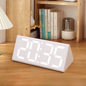 Reloj <span class=keywords><strong>Despertador</strong></span> Digital LED de Madera con Soporte Triangular Creativo de Fábrica, Calendarios Silenciosos, Función Snooze, Doble USB, para Hogar, Dormitorio, Arte - Product Image 6