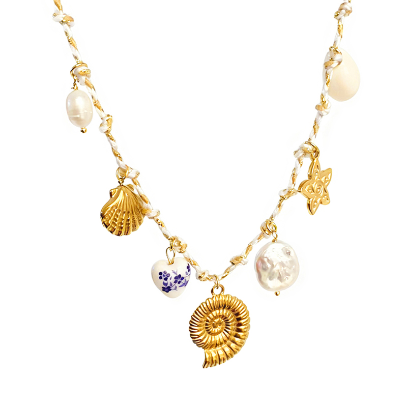 Collana di perle di conchiglia