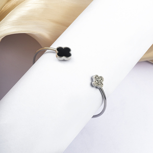 Diseñador inspirado en la marca de joyería <span class=keywords><strong>Lucky</strong></span> Gold Plated CZ Diamond Four Leaf Clover <span class=keywords><strong>Cuff</strong></span> Bangle Bracelet para mujer - Product Image 3