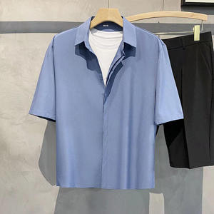 Chemise unisexe à manches courtes en soie glacée, style rétro, drapé élégant, couleur unie, anti-boulochage, sans repassage, vert et blanc, coupe ample et rafraîchissante - Product Image 4