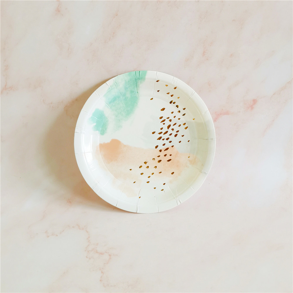 8 piezas de plato redondo de 7 pulgadas con estampado dorado y pintura de tinta verde menta