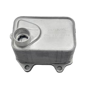 06L117021G 06L117021C Refroidisseur d'huile moteur 06L117021E 06K117021D 06K117021E 06K117021J - Product Image 1
