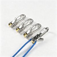 Attache-cordon rétractable multifonctionnel avec boucle de verrouillage, clip de serrage de corde, mousqueton, outil de tension réglable sans nœud pour tente